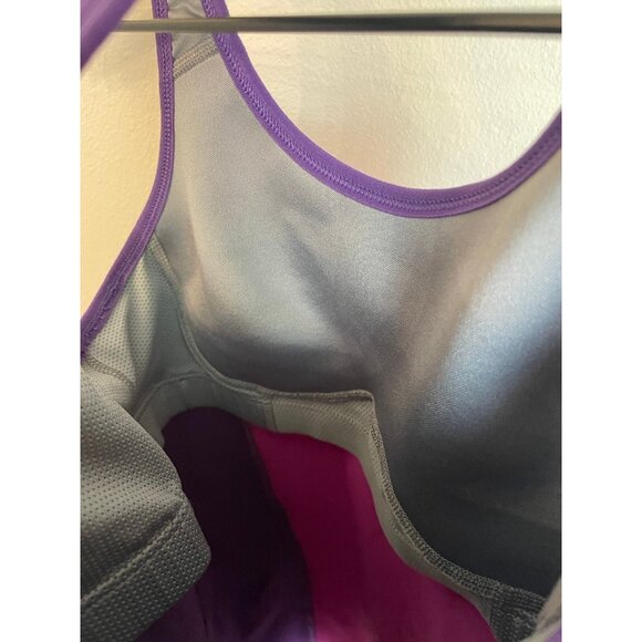 Nike Dri Fit workout tank with built in bra size S - Picture 8 of 8